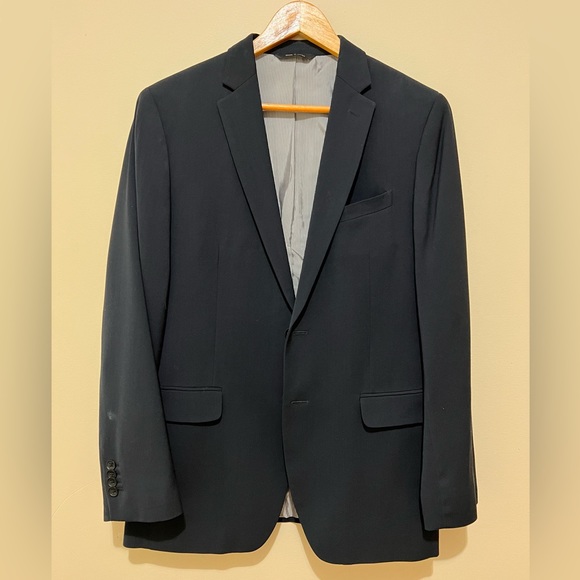 Banana Republic Men’s suit & garment bag - Picture 2 of 8